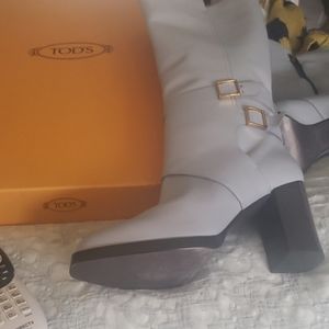 TOD'S KNEE HIGH BOOTS